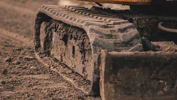 Первый в мире гусеничный трактор Первый в мире гусеничный трактор