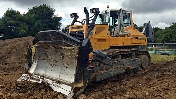 Разновидности гусеничных тракторов Разновидности гусеничных тракторов